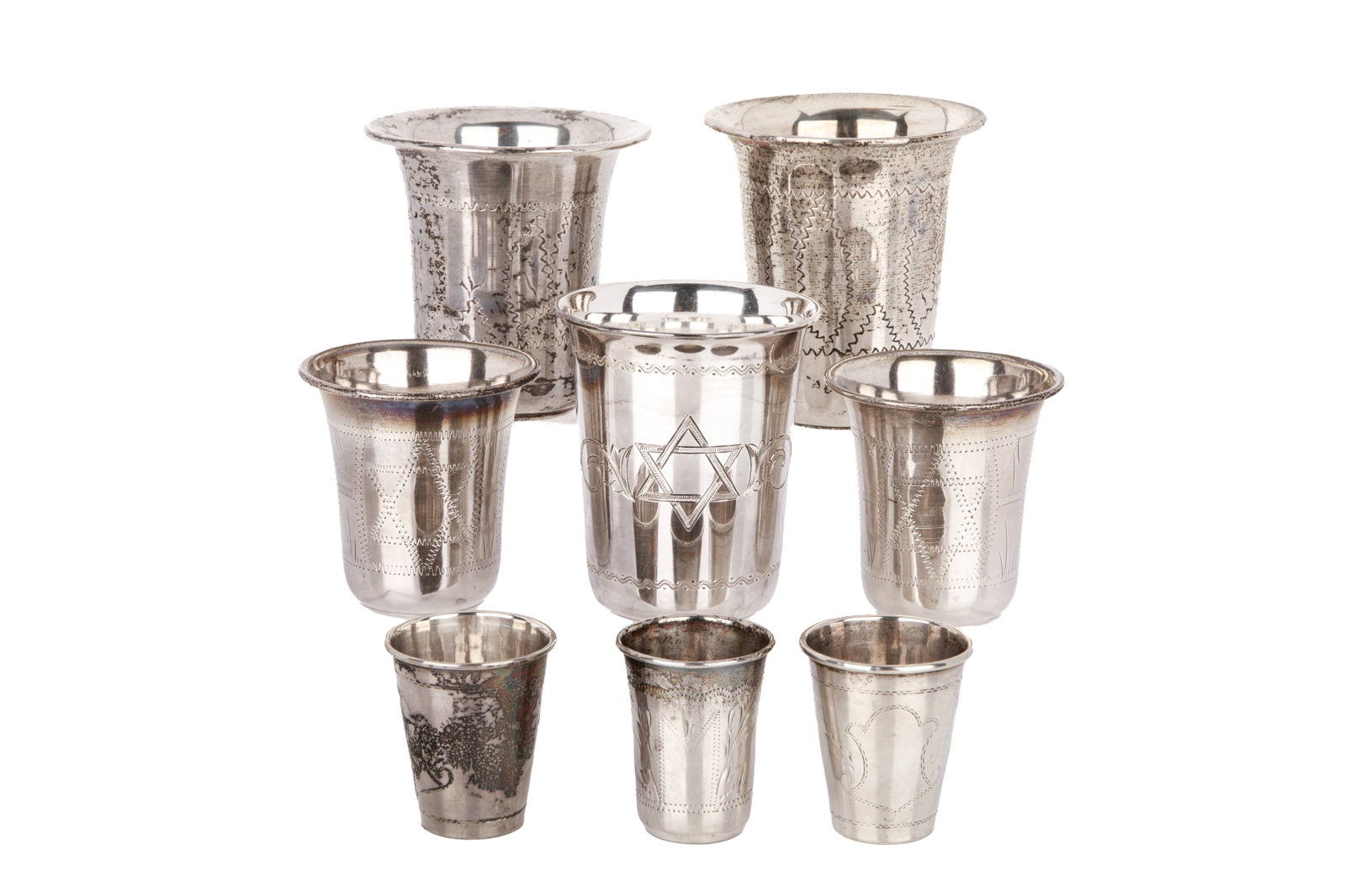 EIGHT 19th C RUSSIAN SILVER KIDDUSH CUPS, 222g: H 3in (7.5cm) x Dia 2 1/2in (6.5cm)