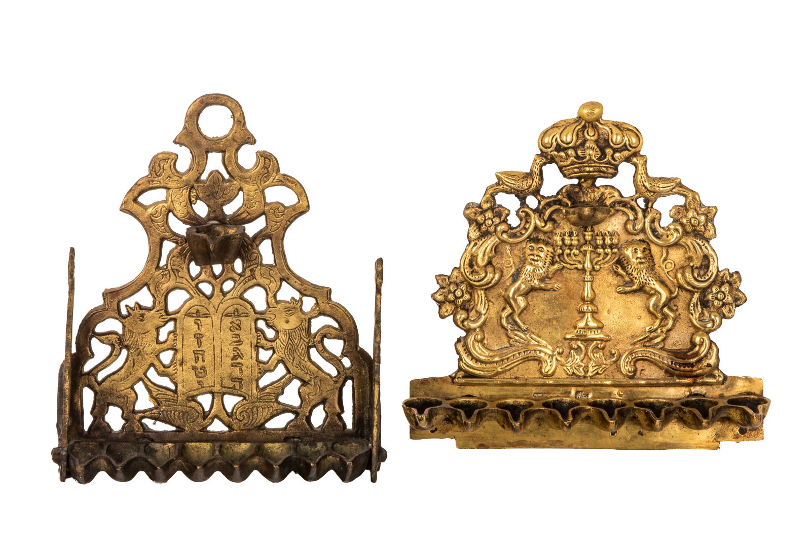 TWO ANTIQUE BRONZE HANUKKAH OIL LAMPS (1 of 4)