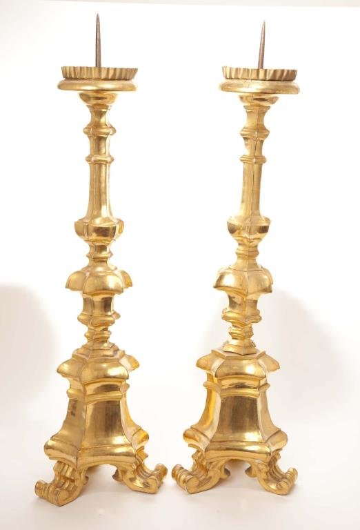 PAIR OF ITALIAN GILTWOOD PRICKETS: PAIR OF ITALIAN GILTWOOD PRICKETS