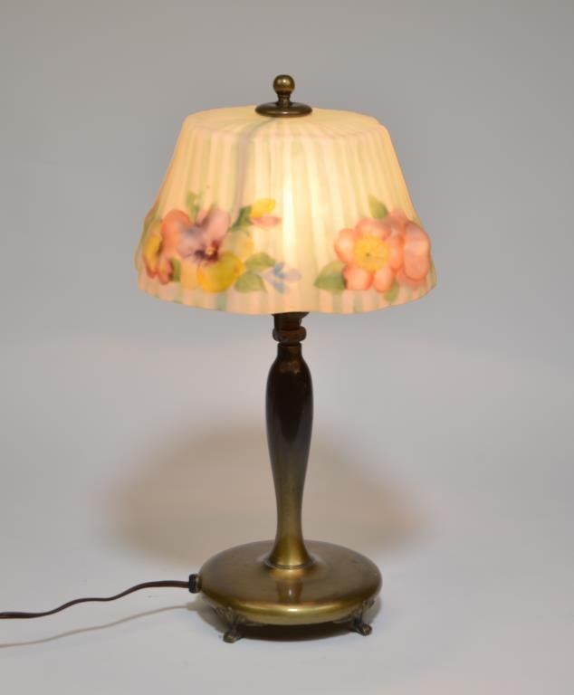 PAIRPOINT PUFFY TABLE LAMP: Brass base with four capped feet. Striped green and white shade with painted puffy flowers, shade and base signed. H 41 cm. (16 in.)