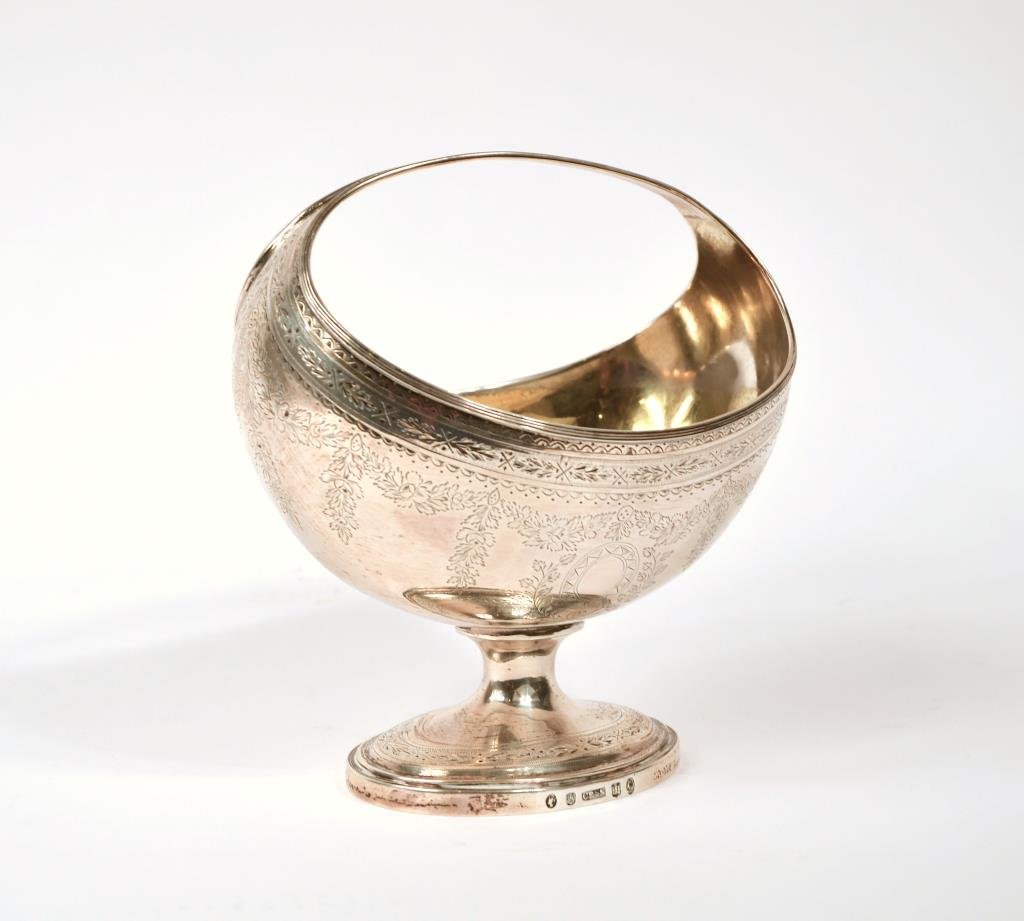 Victorian Scottish silver sugar basket: Unusual egg form with bright cut engraving and gilt washed interior. Charles Robb & Sons, Edinburgh, 1863. 256gr, H 16 cm. (6 1/4 in.