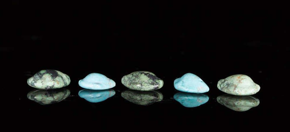 FIVE CHINESE EARLY TURQUOISE PENDANT BEADS (1 of 10)