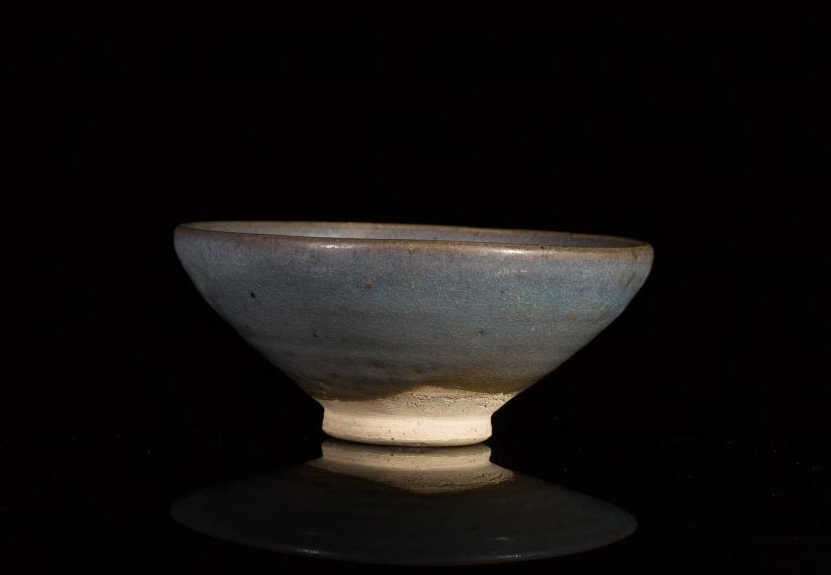 LARGE CHINESE SONG JUNYAO CONICAL BOWL (1 of 10)