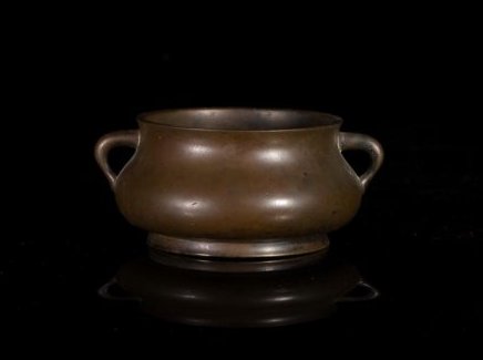 CHINESE BRONZE DOUBLE HANDLED CENSER (1 of 10)