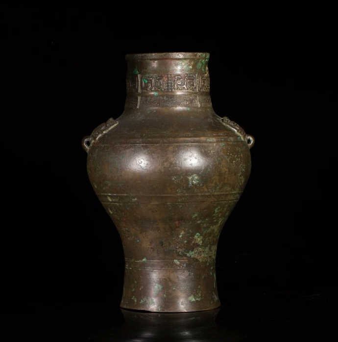 17TH C ARCHAISTIC CHINESE BRONZE VASE, HU (1 of 6)