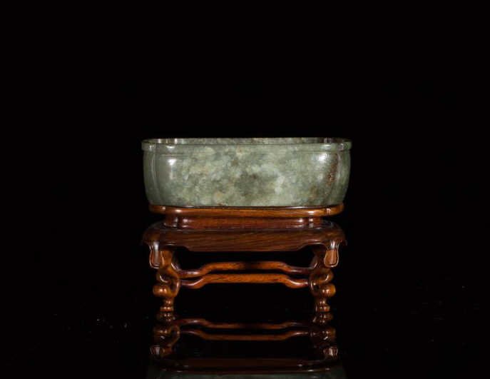 CARVED SQUARE JADE BRUSH WASHER (1 of 10)