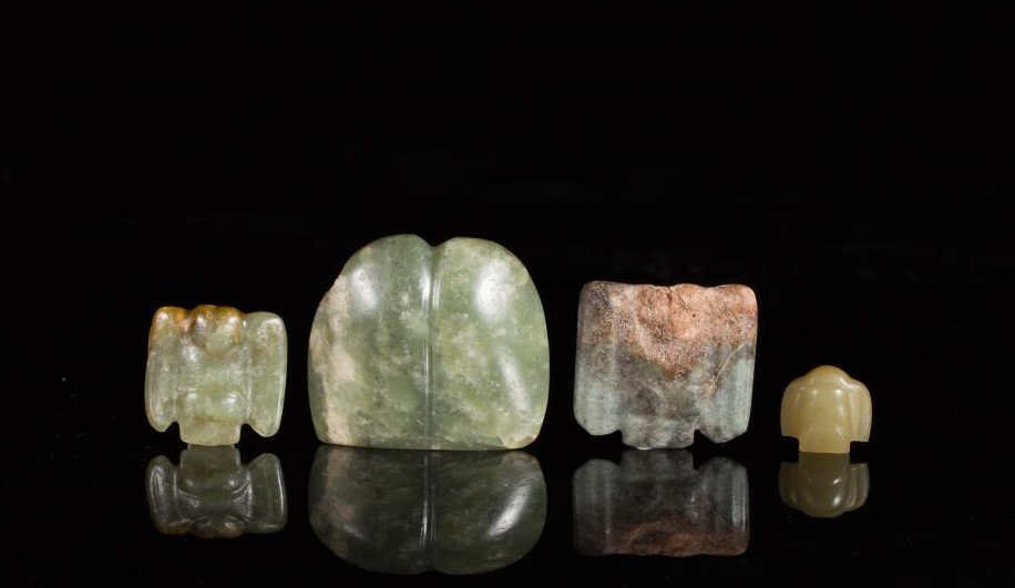 FOUR CHINESE HONGSHAN STYLE JADE BIRD (1 of 10)