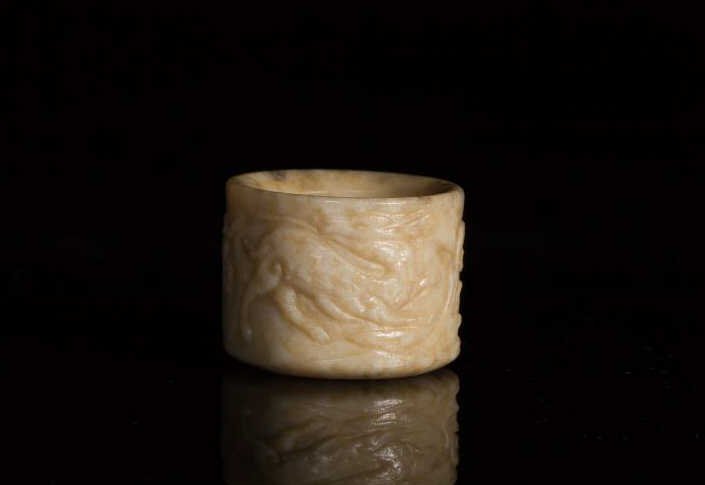 CHINESE JADE ARCHER RING (1 of 2)