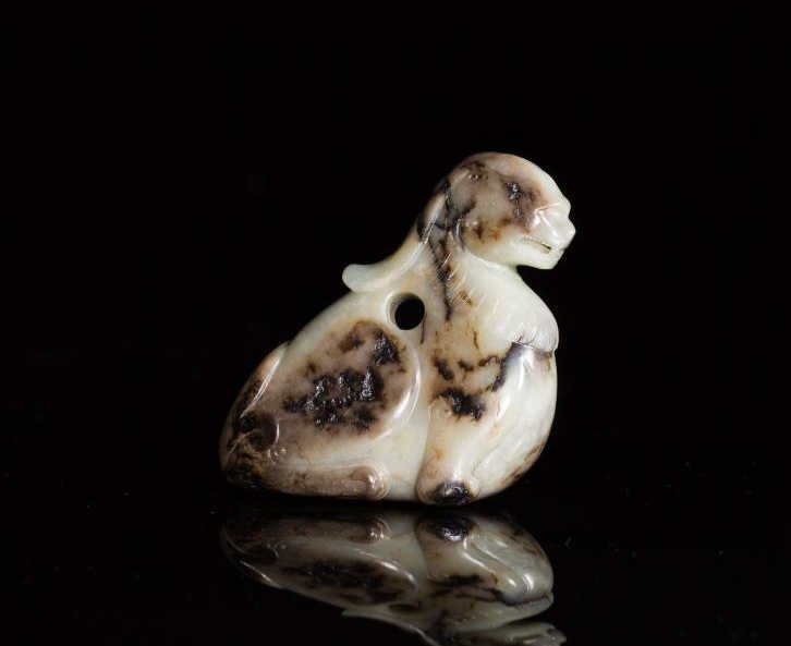 WHITE JADE CHINESE FIGURE OF A MYTHICAL BEAST (1 of 10)