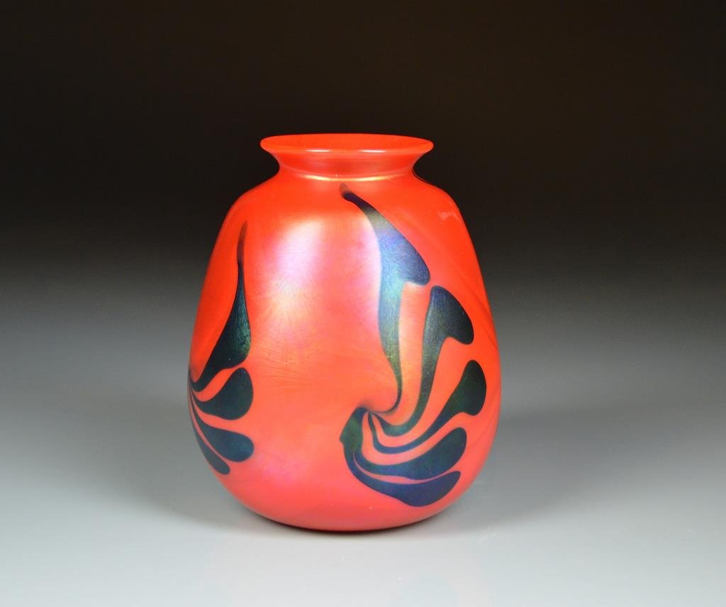 CHARLES LOTTON STUDIO GLASS VASE (1 of 2)