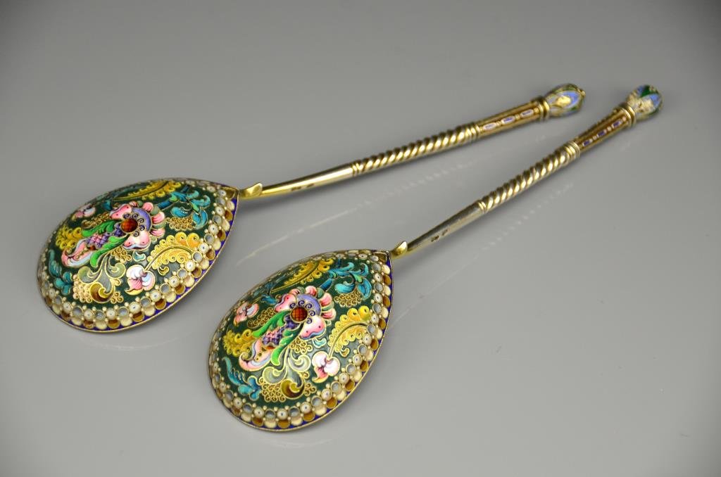 PAIR OF RUSSIAN SILVER & ENAMEL SPOONS (1 of 9)