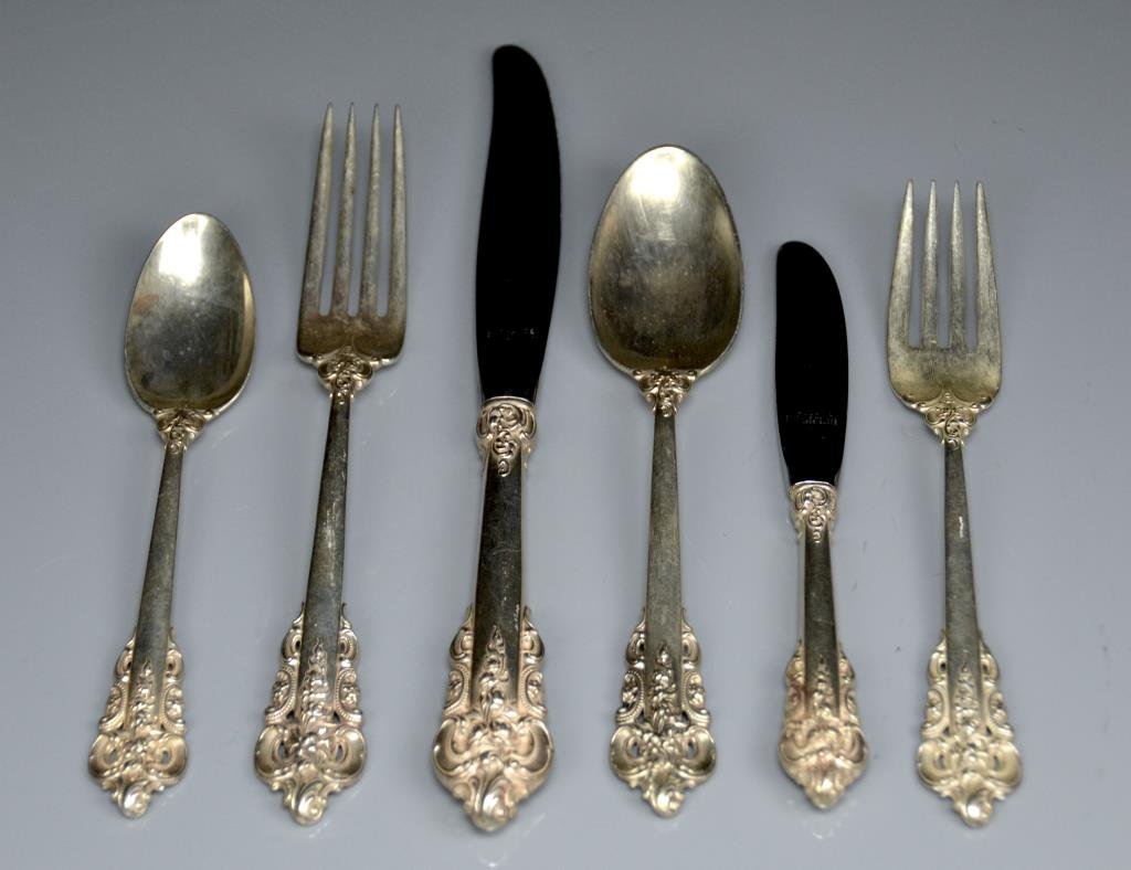 43 PCS. OF WALLACE GRAND BAROQUE SILVER FLATWARE (1 of 5)