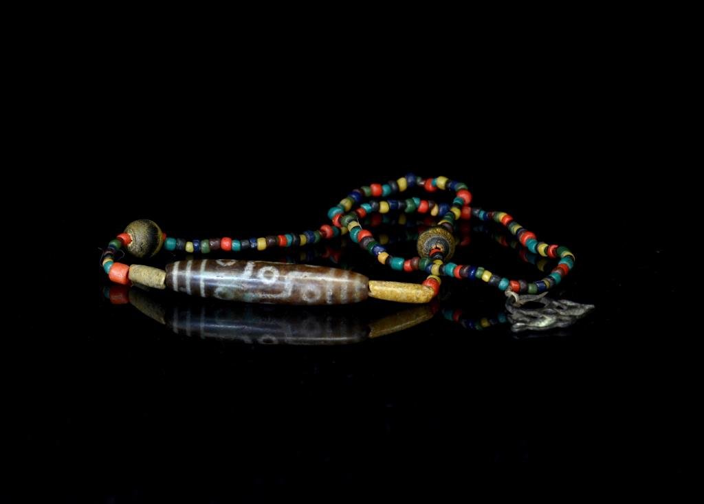 LARGE TIBETAN DZI BEAD NECKLACE (1 of 1)