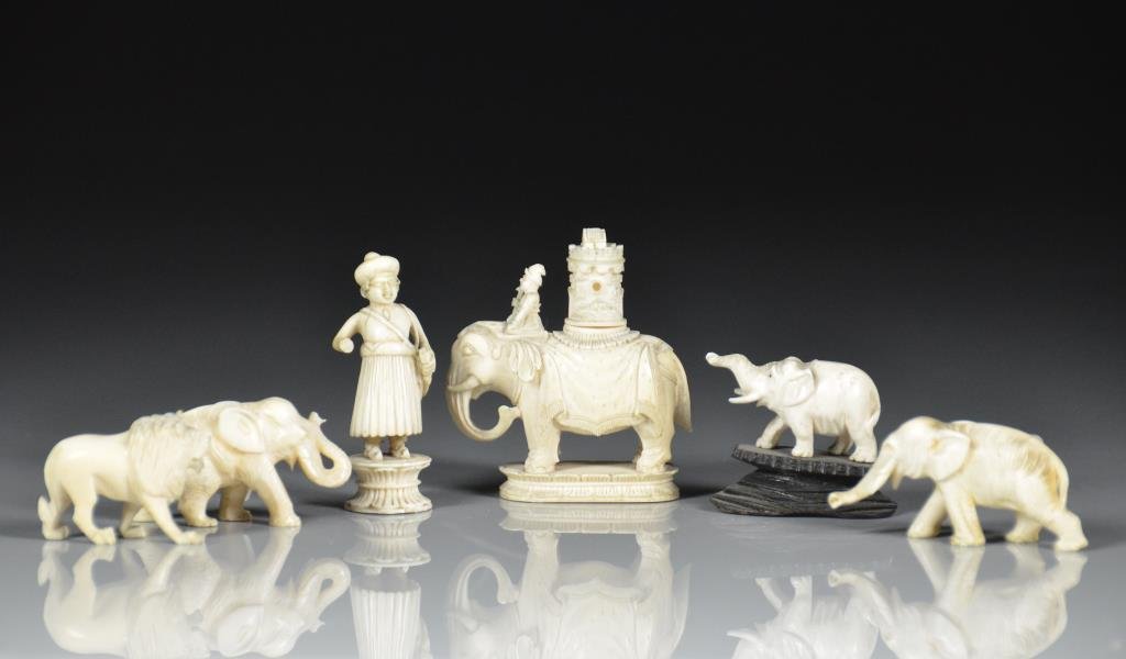 LOT OF CARVED IVORY FIGURES (1 of 1)