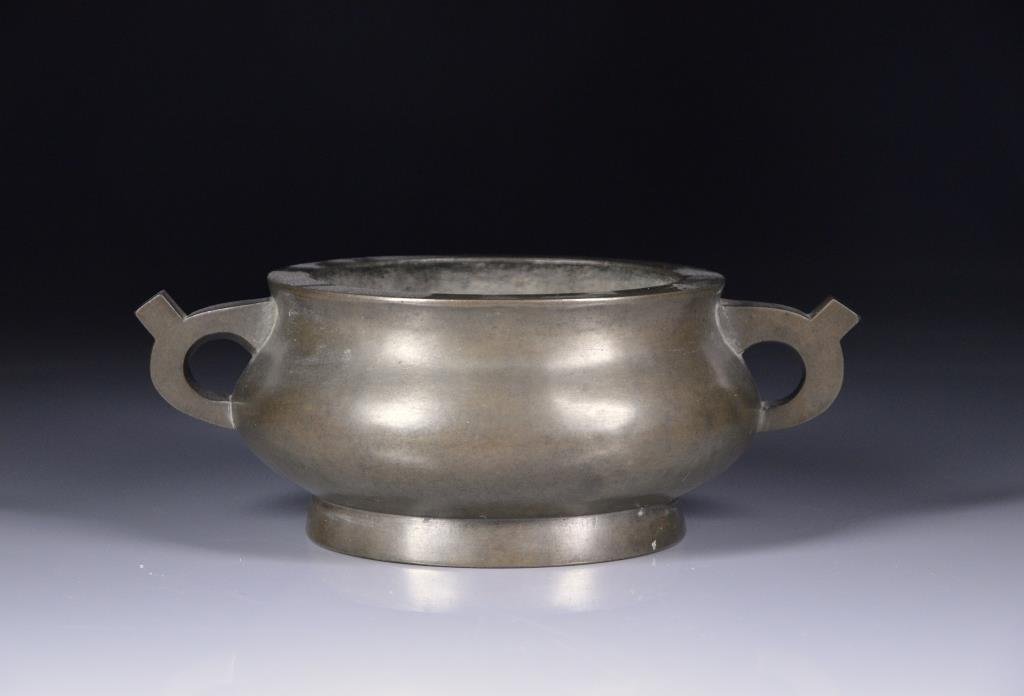 CHINESE QING BRONZE DOUBLE-HANDLED CENSER (1 of 10)