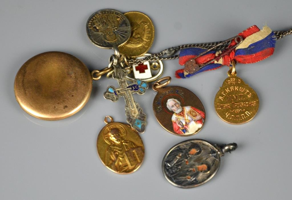 A LOT OF GOLD, ENAMEL & SILVER RUSSIAN PENDANTS (1 of 3)