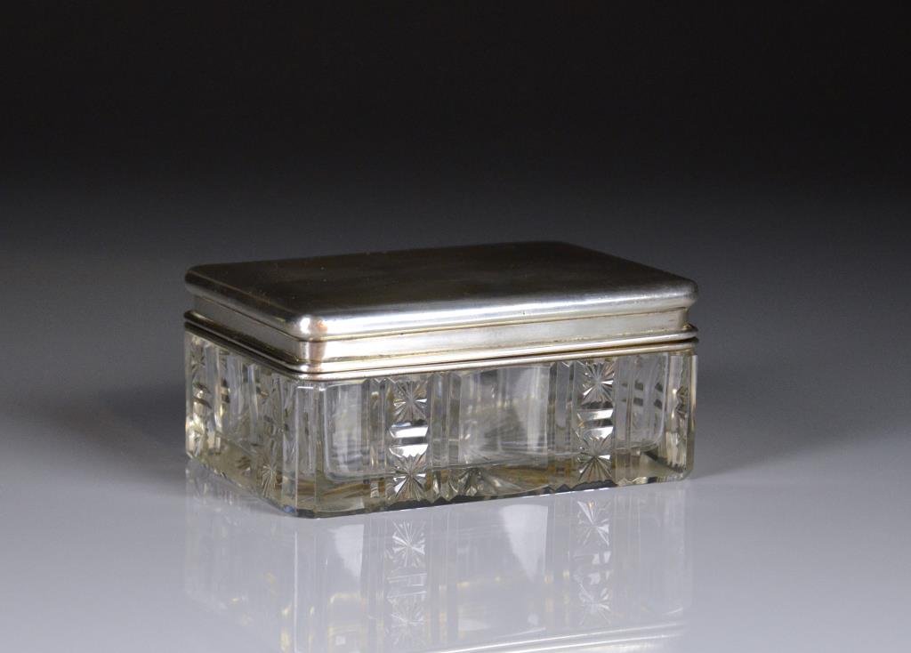 AN IMPERIAL RUSSIAN SILVER & CRYSTAL BOX (1 of 7)