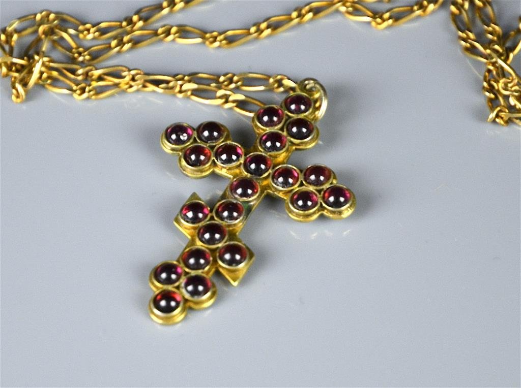 GILT SILVER CROSS PENDANT & CHAIN (1 of 3)