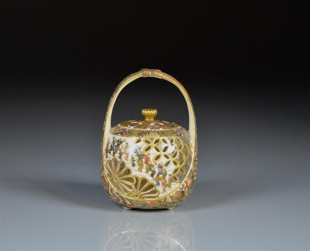 JAPANESE SATSUMA POTTERY MINIATURE BASKET (1 of 7)