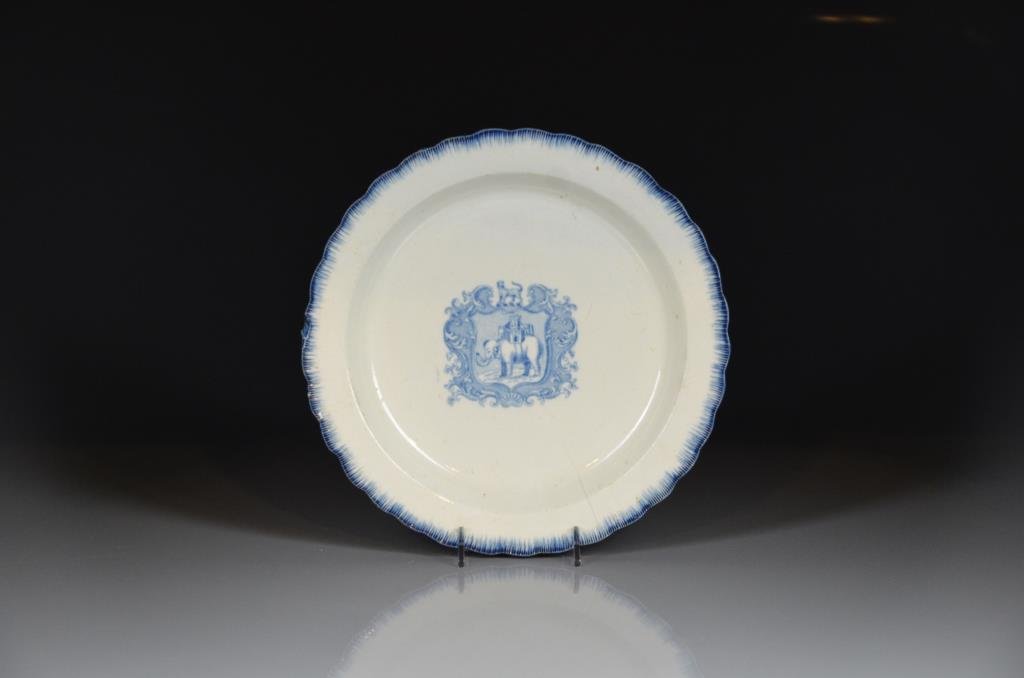 ENGLISH PEARLWARE PLATE W/ BLUE FEATHERED BORDER (1 of 4)
