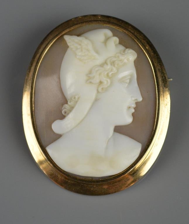 GOLD & SHELL CAMEO BROOCH (1 of 1)