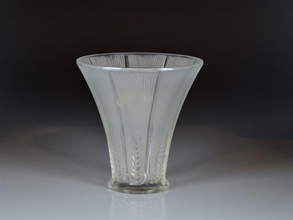 R. LALIQUE ART DECO GLASS VASE (1 of 4)