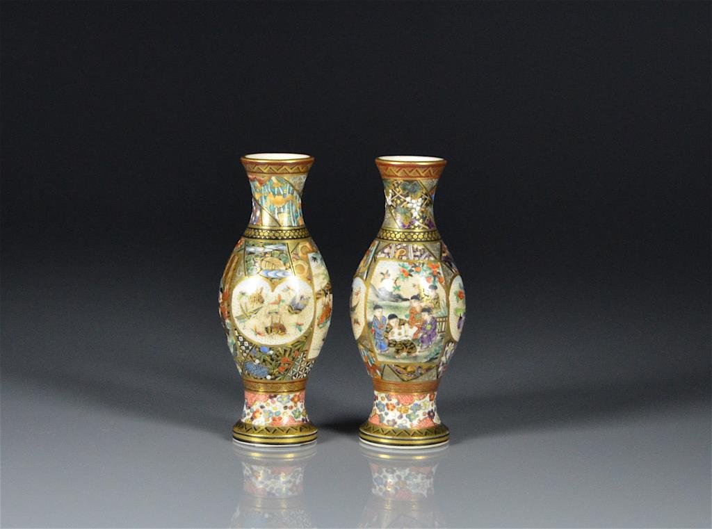 PAIR OF MINIATURE JAPANESE SATSUMA BUD VASES (1 of 2)