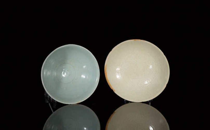 TWO EARLY CHINESE POTTERY BOWLS (1 of 8)
