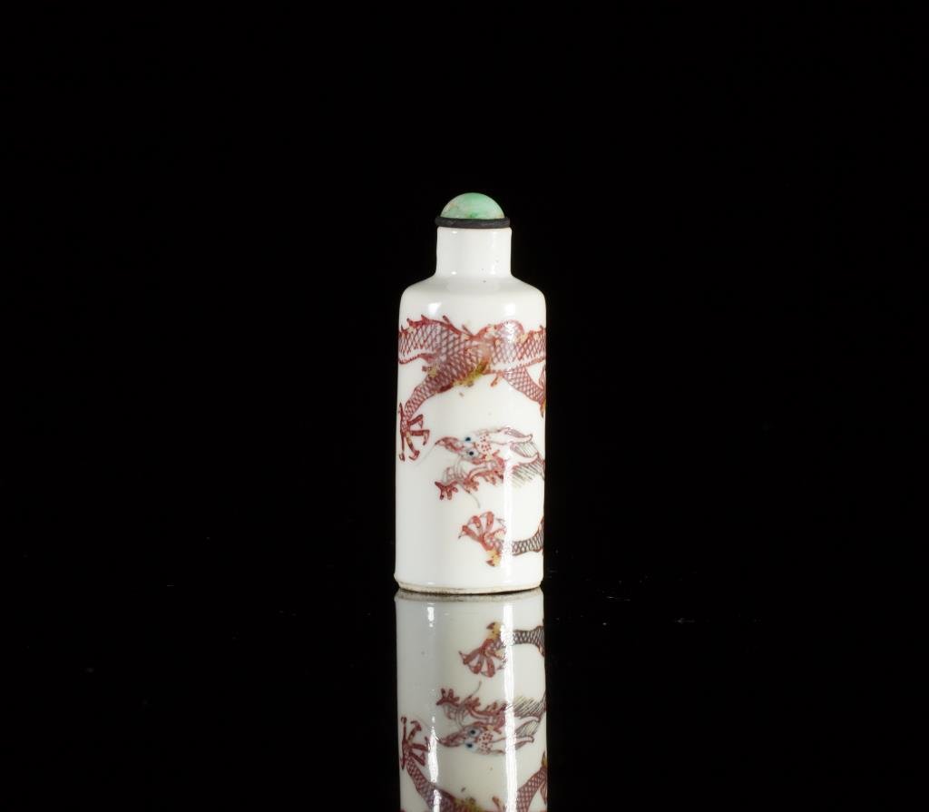 CYLINDRICAL COPPER RED PORCELAINE SNUFF BOTTLE (1 of 6)