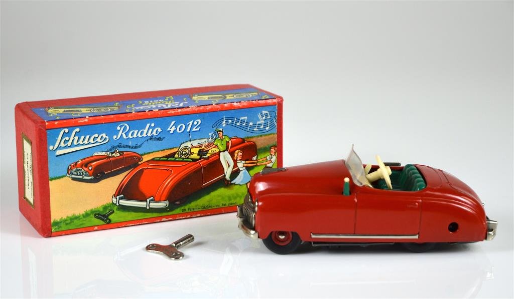 SCHUCO RADIO 4012 (1 of 2)