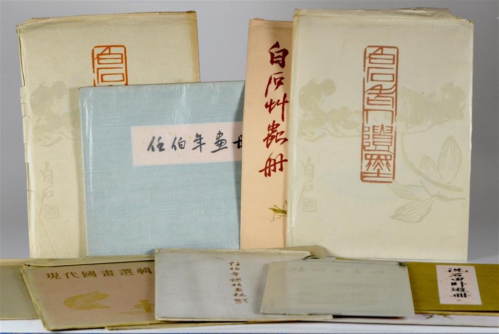 TWELVE ALBUMS OF RONG BAO ZHAI WOODBLOCK PRINTS (1 of 10)