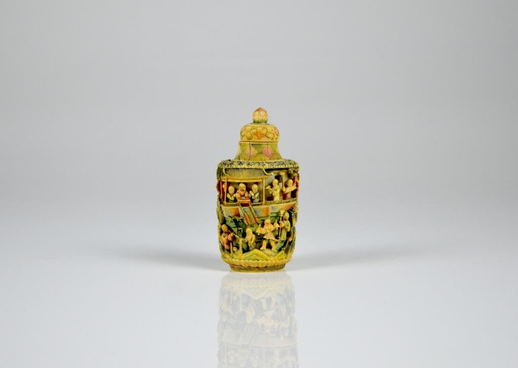 MONUMENTAL CHINESE CARVED IVORY SNUFF BOTTLE (1 of 2)