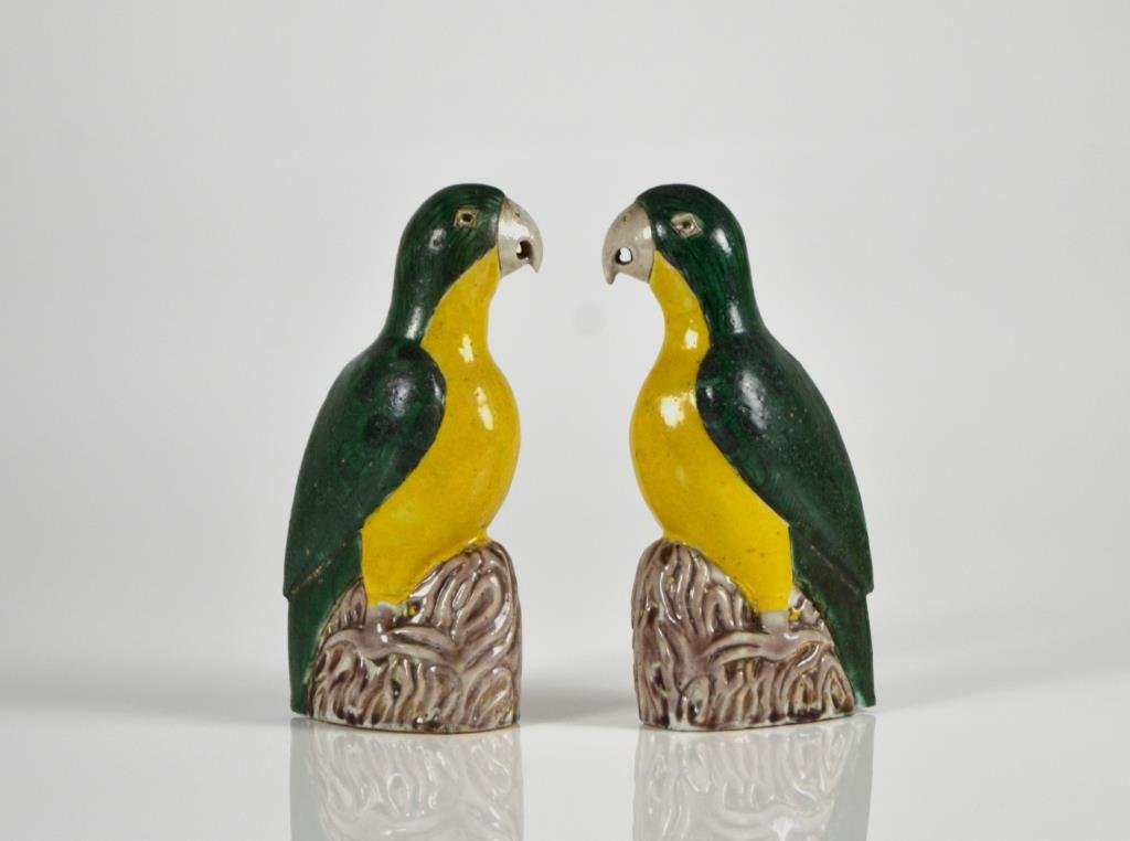 PAIR OF SANCAI GLAZED PORCELAIN PARROTS (1 of 3)
