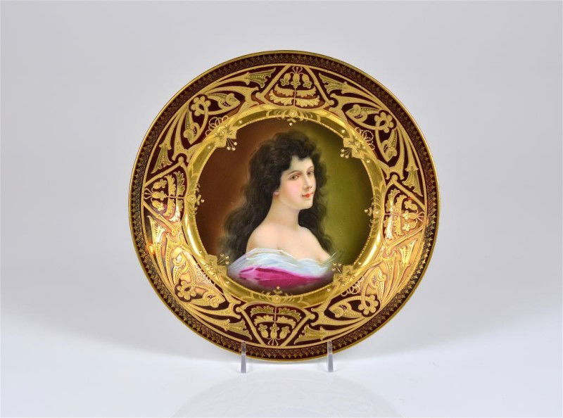 ROYAL VIENNA PORCELAIN PORTRAIT PLATE (1 of 3)