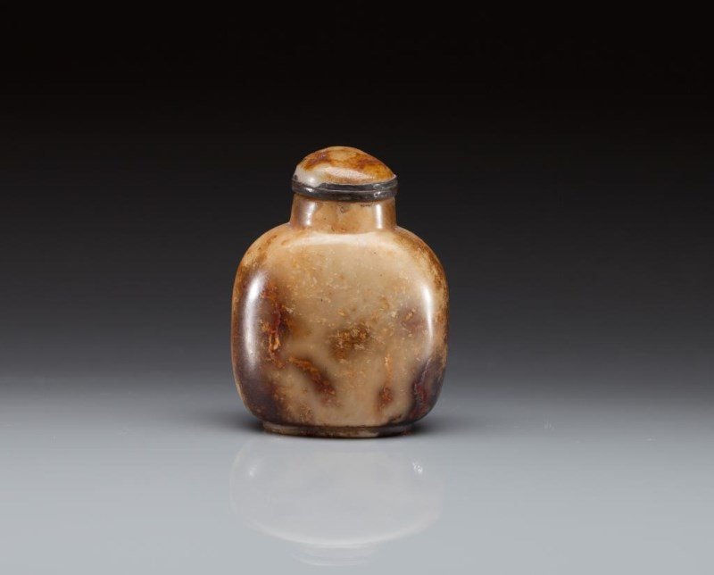 JADE PEBBLE SNUFF BOTTLE (1 of 1)