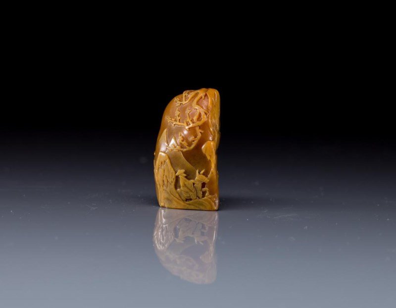 TIANHUANG CARVED CAMEO SEAL (1 of 6)