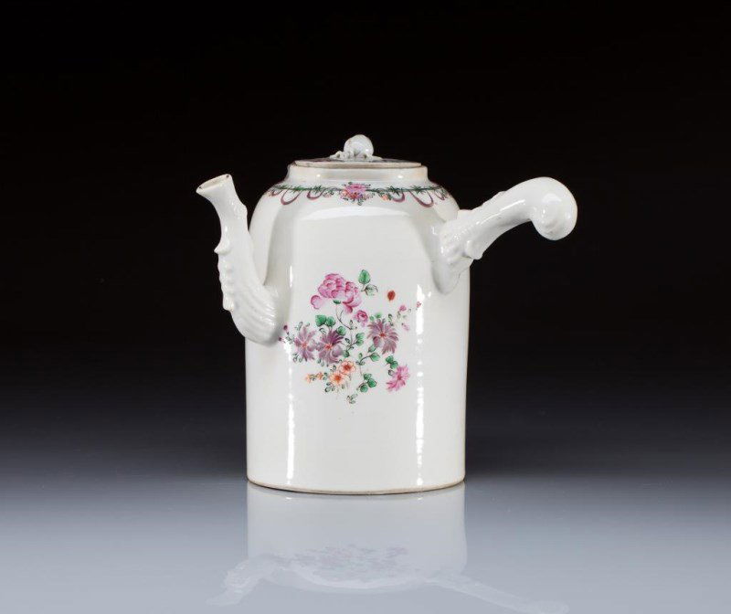 CHINESE EXPORT PORCELAIN CHOCOLATE POT (1 of 1)