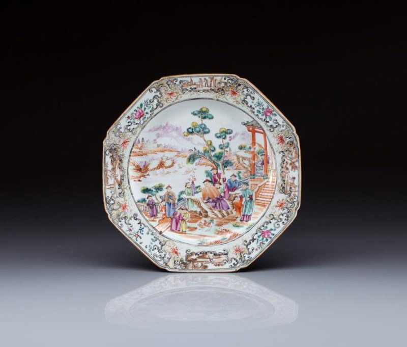 FAMILLE ROSE EXPORT PORCELAIN OCTAGONAL DISH (1 of 7)