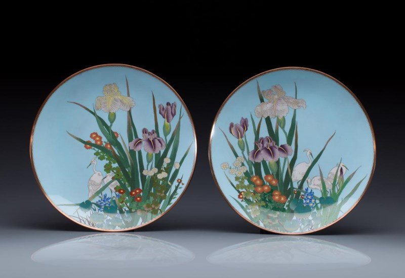 PAIR OF JAPANESE CLOISONNE ENAMELLED PLATES (1 of 10)