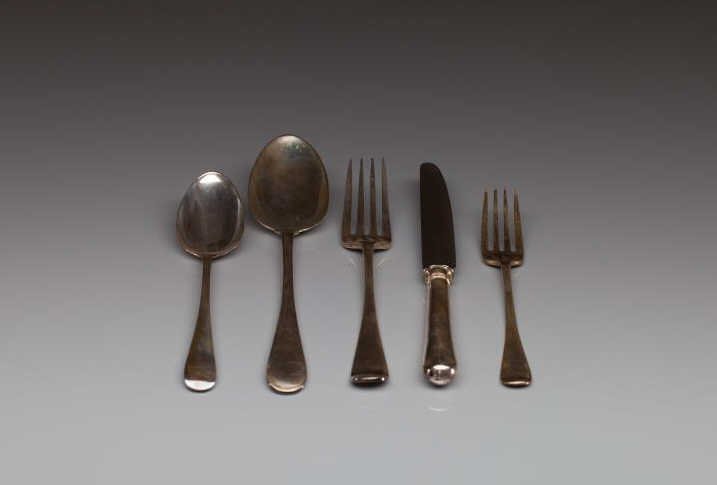 GEORGIAN SILVER FLATWARE SERVICE (1 of 1)