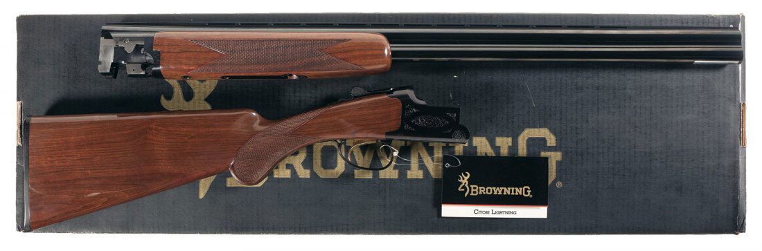 Browning Citori Lightning Field Grade I Over/Unde: Single bead sight on top of matte vent rib, 3 inch chambers, Invector Plus choke system. Receiver contains scrolled markings surrounded by four corner scrolled markings with single gold washed trigger