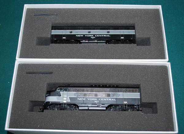 NYC 1607&2404 F3A & F3B Genesis OG2500A: New York Central 1607&2404 F3A & F3B Genesis OG2500A HO Scale. The models are in the original boxes and packaging - a 2 locomotive set. The models are both powered with DCC Sockets - Ready to accept