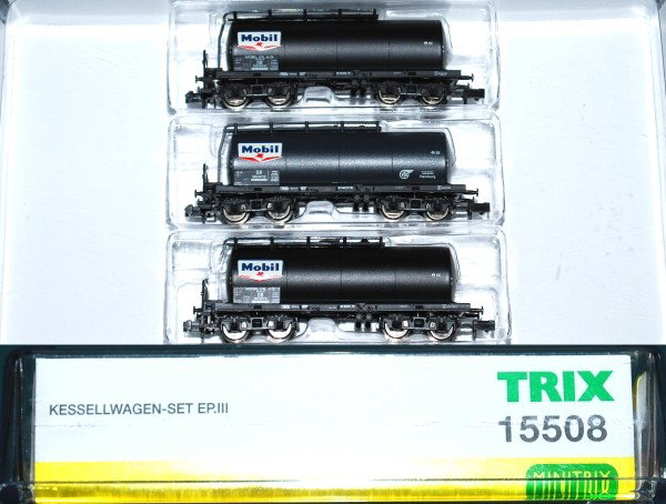 3 Tanker Car Set Trix 15508 N-Scale: 3 Tanker Car Set Trix 15508 N-Scale. These Tanker Cars are from the DB railroad and from Era III. The set comes in original packaging, has Rapido couplers and appears to be unused.