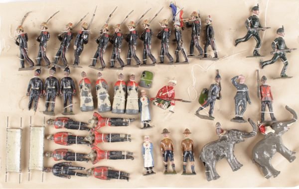 Assorted lead soldiers by Britains and others, in - 3