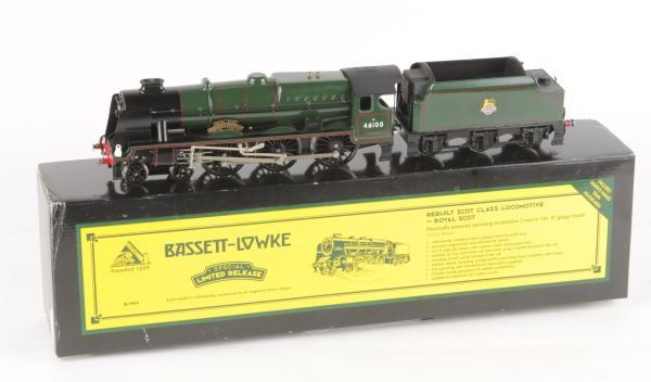 O gauge - A Bassett-Lowke No.99011, B.R. Rebuilt R: O gauge - A Bassett-Lowke No.99011, B.R. Rebuilt Royal Scot Class 4-6-0 tender locomotive 'Royal Scot', 46100, lined green livery, electric motor, boxed (three-rail spoon pick-up removed and now lacki