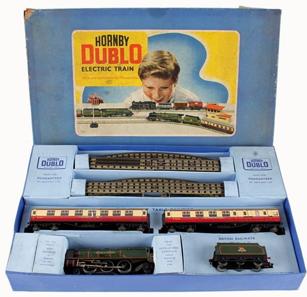 A Hornby Dublo No.EDP12, Passenger Train set, com