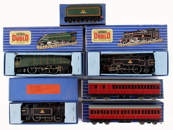 A Hornby Dublo No.EDL11, B.R. Class A4 4-6-2 tende
