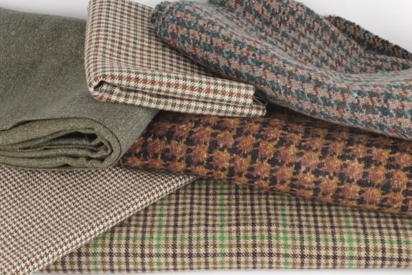 A good collection of vintage dressmaking textiles,