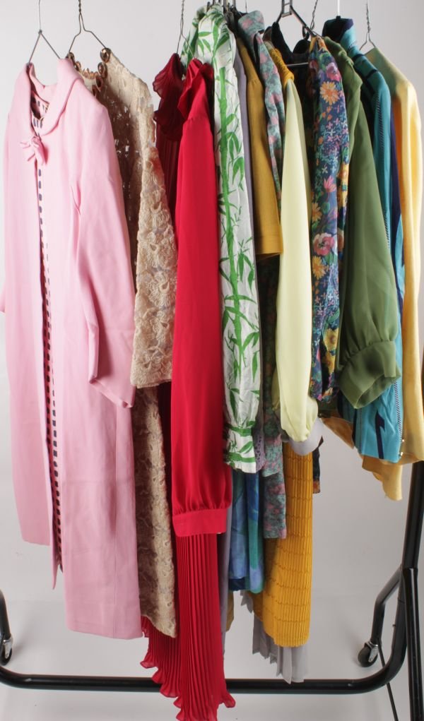 A collection of ladies vintage costume and hats, c
