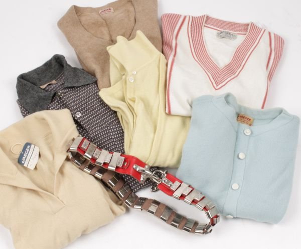 A large quantity of Jaeger vintage clothing, 195